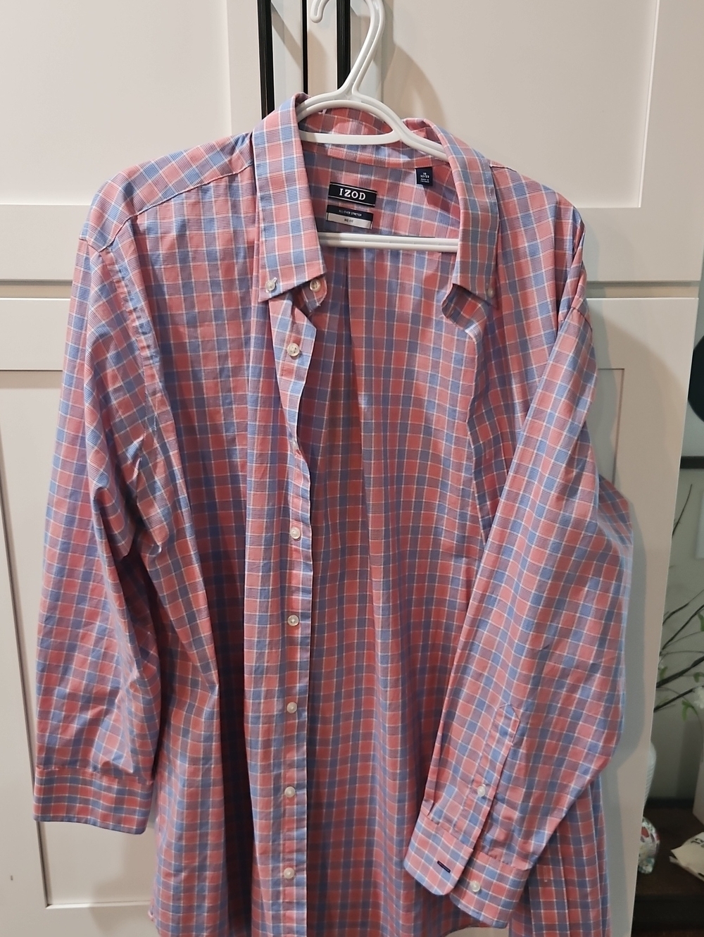 Izod Pink and Blue Plaid Button-Up Shirt 18.5